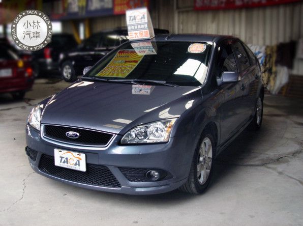 FORD FOCUS 1.8 照片1