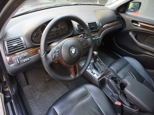 02 BMW 寶馬 320 2.0  照片2