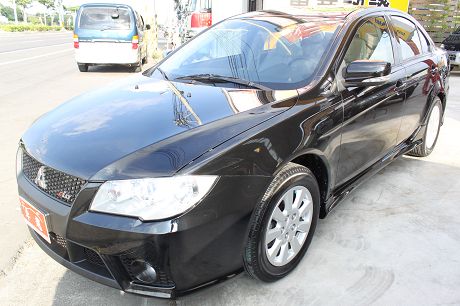 2010年三菱 Fortis 照片1