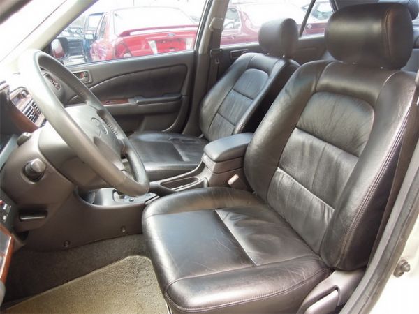 2000豐田TOYOTA 普利密歐 照片3