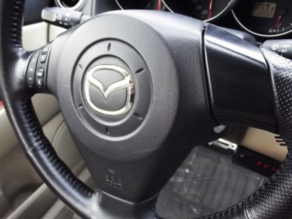 2004年Mazda 馬自達 照片4