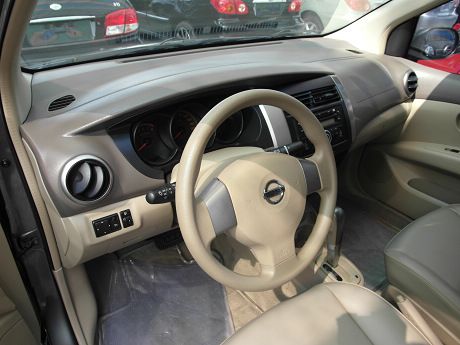 Nissan 日產 Livina 照片2