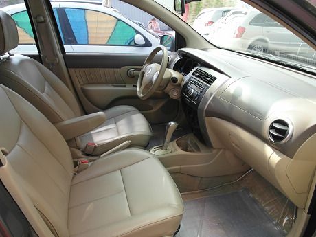 Nissan 日產 Livina 照片8