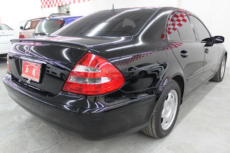 2004年Benz 賓士 E-Class 照片10