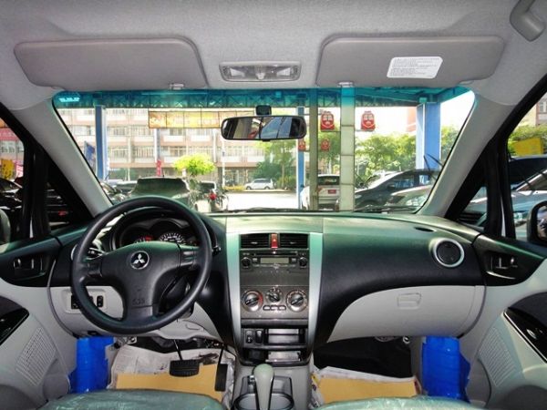 SUM 聯泰汽車2011 LIVINA 照片3