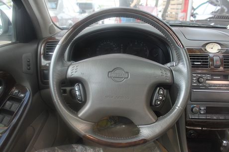 2001年 日產 Cefiro 照片3