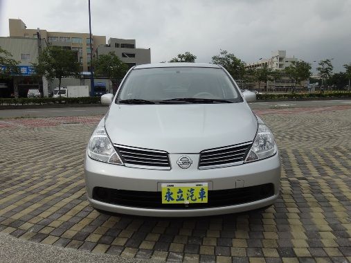 12 NISSAN TIIDA 1.6  照片3