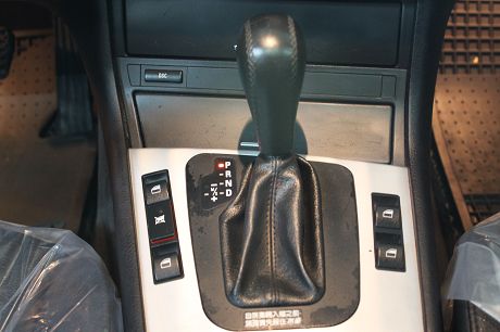 2004年BMW 寶馬 3系列 318 照片7