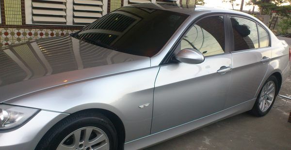 BMW 320i 照片3