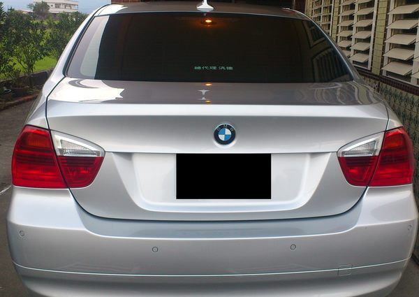 BMW 320i 照片5
