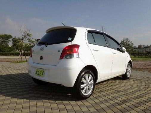 正2012 TOYOTA YARIS  照片7