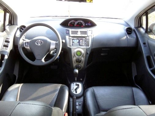 正2012 TOYOTA YARIS  照片10