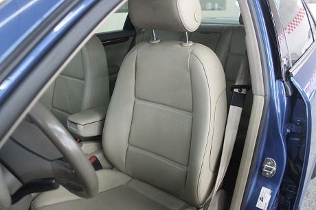 Audi 奧迪 A4 2.0 照片4