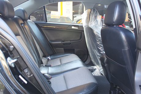 Mitsubishi 三菱 Fortis 照片8