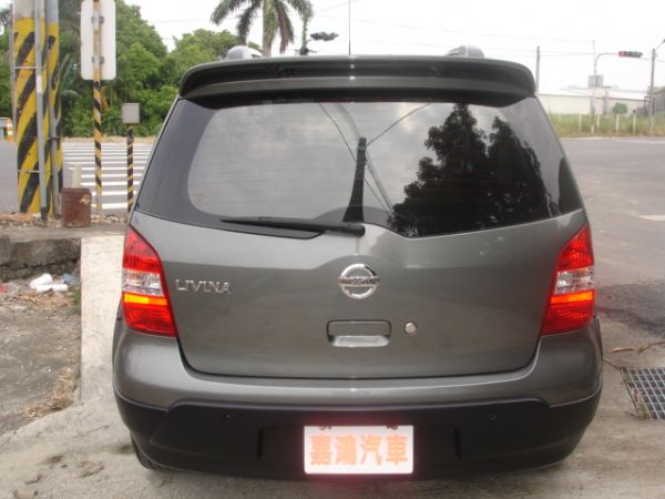 2010年 LIVINA 1.6  鐵灰 照片5