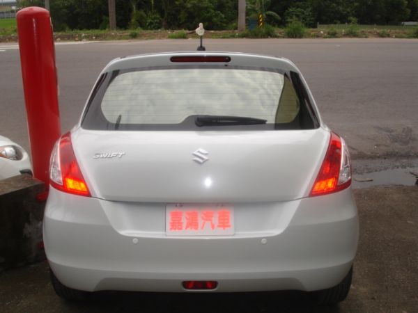 2011年SUZUKI SWIFT 白  照片8