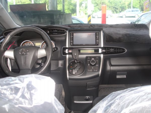 2010年 TOYOTA WISH 黑  照片7