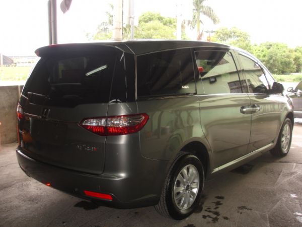 2011年LUXGEN 7 MPV 鐵灰 照片6