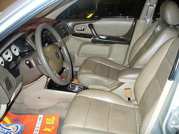 04年MAZda/馬自達 323 2.0 照片9