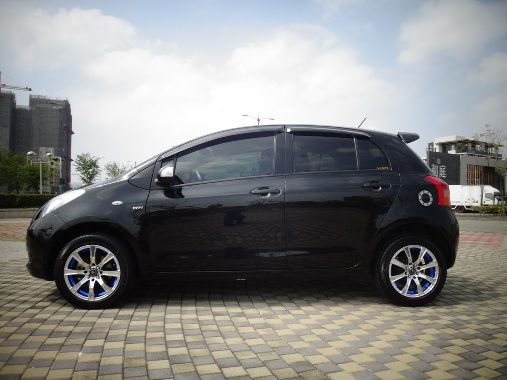 08 TOYOTA YARIS 照片5