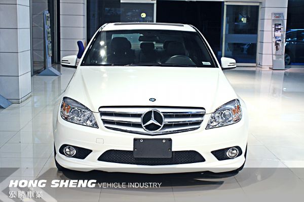 【宏勝車業】2010年白色 Benz C 照片2