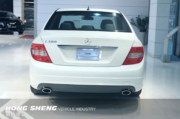 【宏勝車業】2010年白色 Benz C 照片6