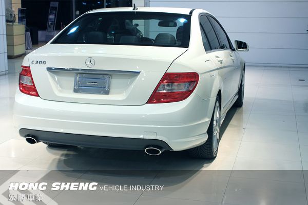 【宏勝車業】2010年白色 Benz C 照片8