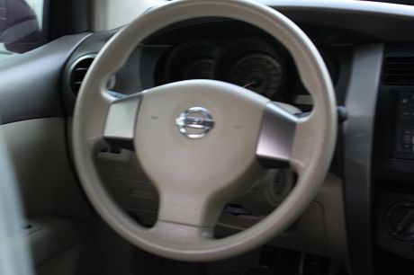 2008Nissan 日產 Livina 照片3