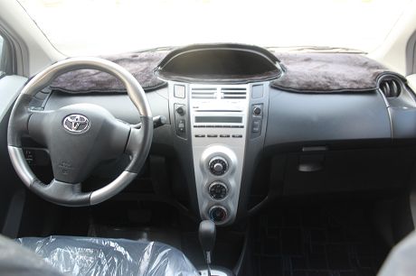 2009 Toyota豐田 Yaris  照片2
