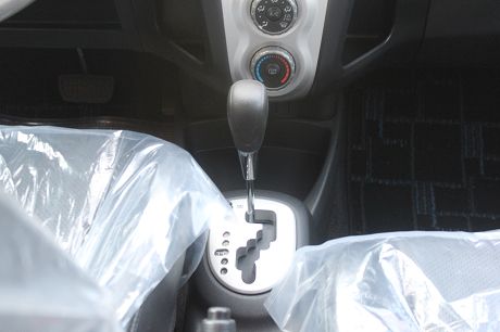 2009 Toyota豐田 Yaris  照片5