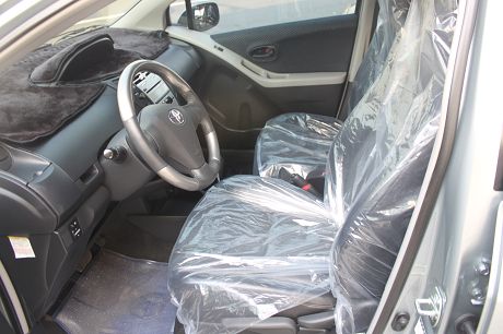 2009 Toyota豐田 Yaris  照片6