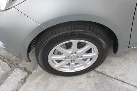 2009 Toyota豐田 Yaris  照片9
