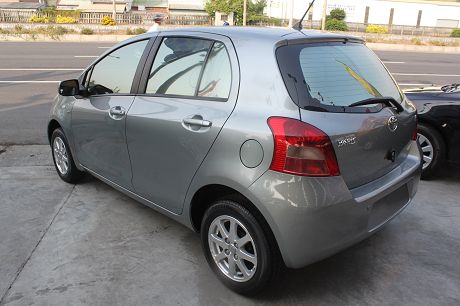 2009 Toyota豐田 Yaris  照片10