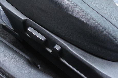 Mitsubishi 三菱 Fortis 照片8