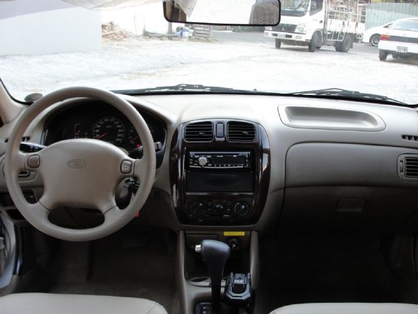 Ford Tierra 2002年1.6 照片9