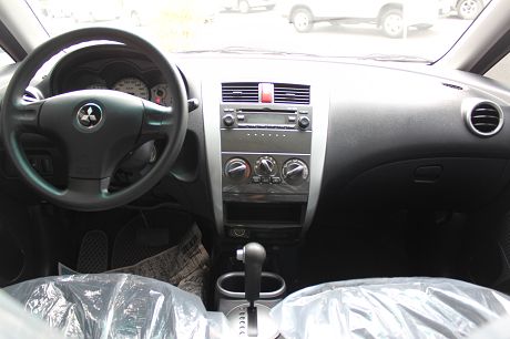 Mitsubishi Colt Plus 照片2