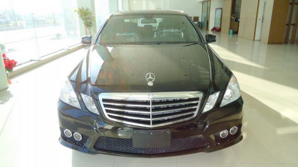 2011 賓士 E350 黑  照片2