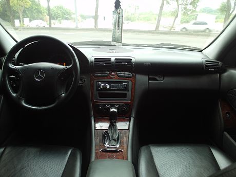 Benz C-Class C 240 照片2