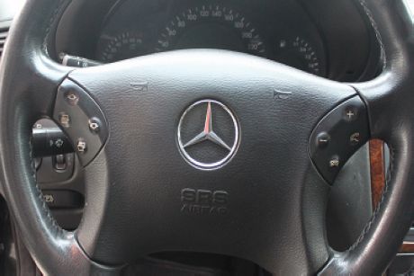 Benz C-Class C 240 照片3