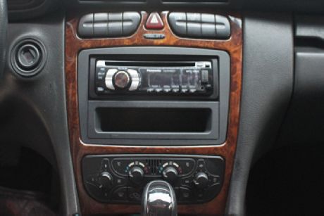 Benz C-Class C 240 照片4