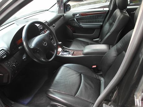 Benz C-Class C 240 照片6