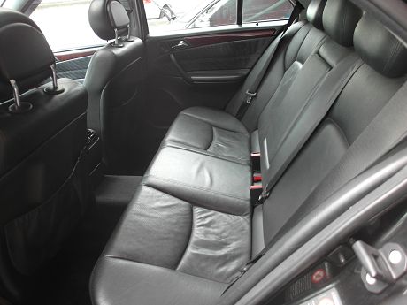 Benz C-Class C 240 照片7