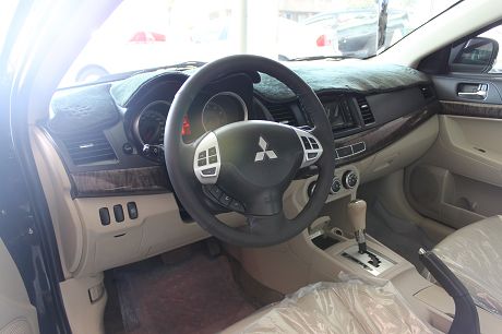 Mitsubishi 三菱 Fortis 照片3