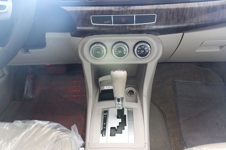 Mitsubishi 三菱 Fortis 照片8