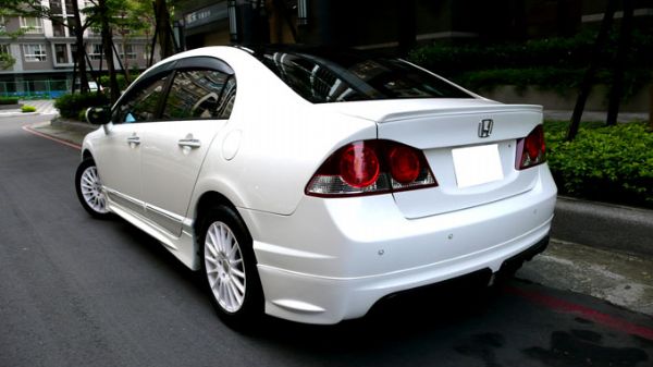 真晟汽車HONDA CIVIC 1.8  照片6