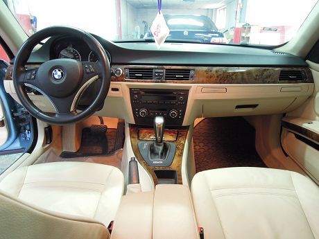 BMW 寶馬 3系列 320 Ci 照片2