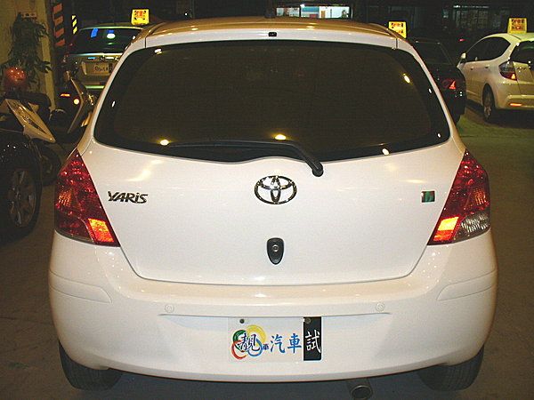 11年 Toyota/豐田 YARIS 照片9