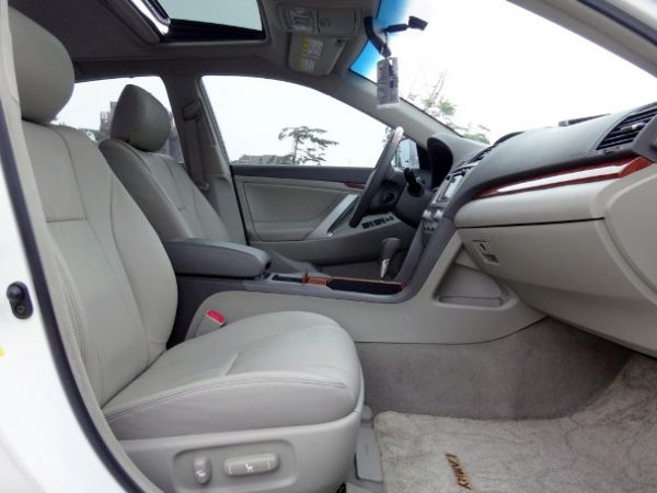 2010 TOYOTA CAMRY 照片8