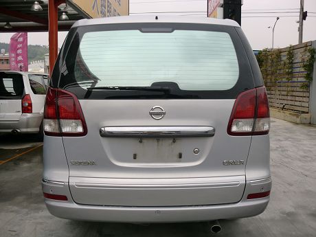 Nissan 日產 Serena QRV 照片10