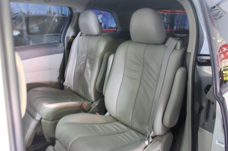 Toyota 豐田 Previa  照片8